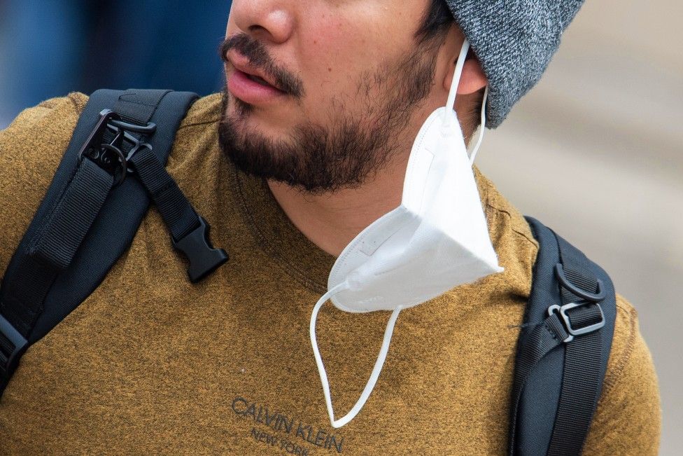 Omicron: Is it too soon to lift the restrictions?