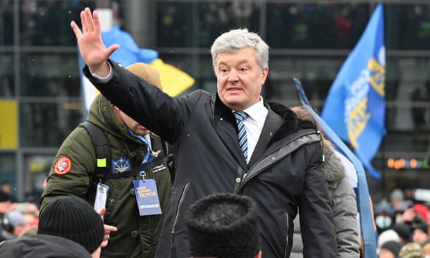 Former Ukraine president lands in Kyiv to face treason case