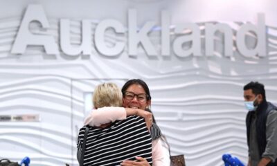 Covid: New Zealand unveils phased border reopening plan