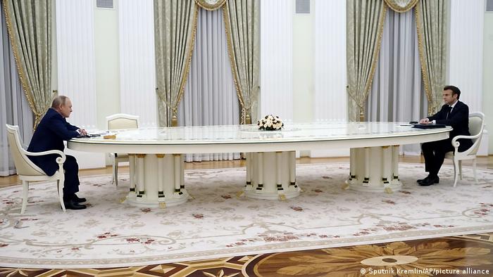 Ukraine crisis: Putin says Macron made 'realistic' proposals