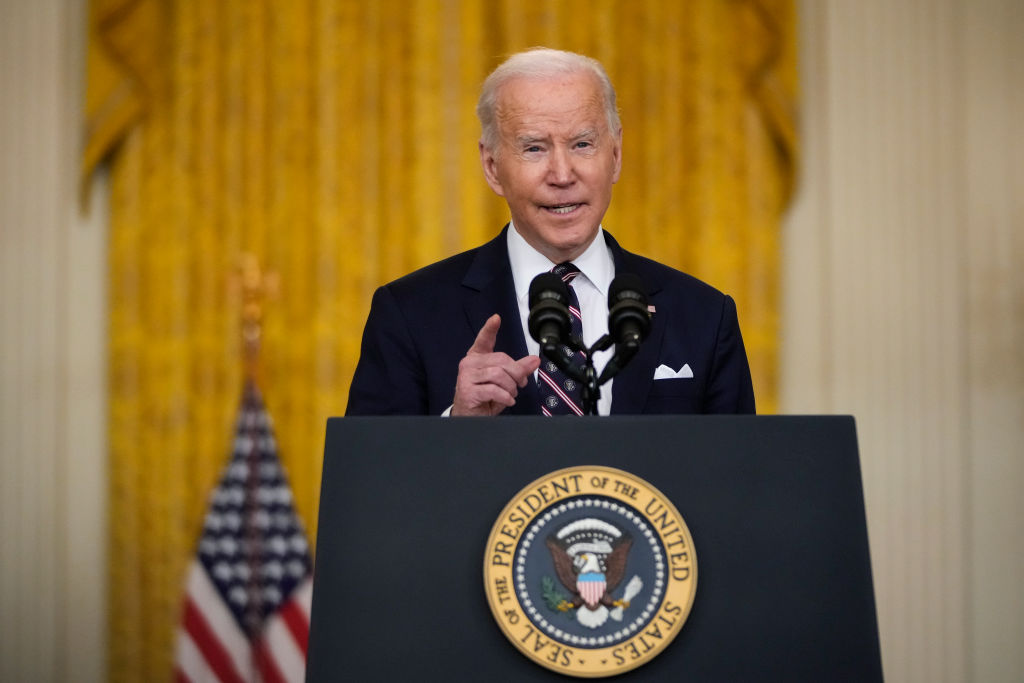 US President, Biden, outlines new sanctions against Russia, sends 7000 troops to Germany