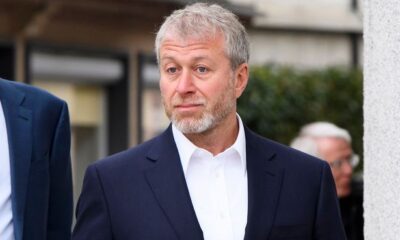 Ukraine: Abramovich among seven Russian oligarchs in new UK sanctions