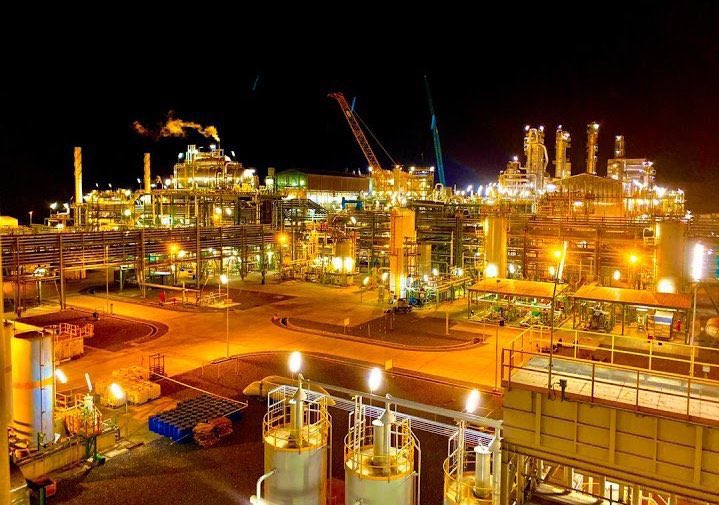 Dangote’s $2.5bn fertiliser plant’ll boost food production, export – Buhari