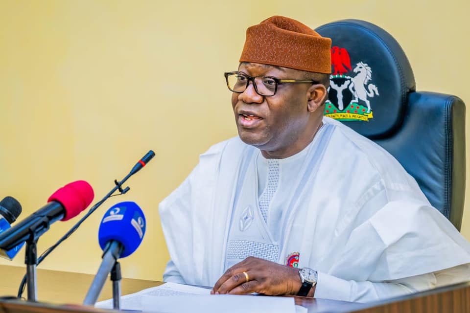 2022: Fayemi’s aide resigns, backs Oni