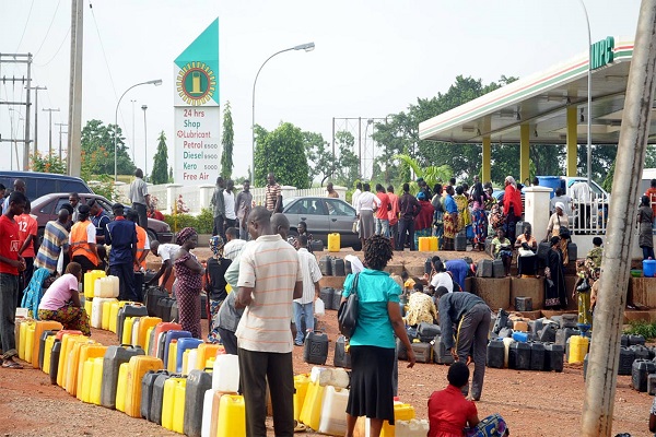 Fuel scarcity: NNPC promises to deliver 1.7b litres stock