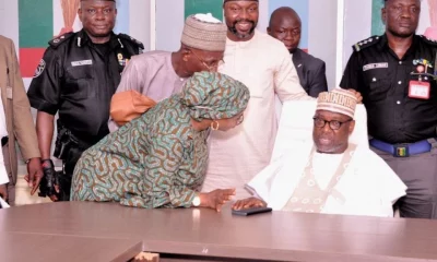 BREAKING: Niger gov presides over APC-CECPC meeting