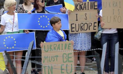 European Union makes Ukraine a candidate for EU membership