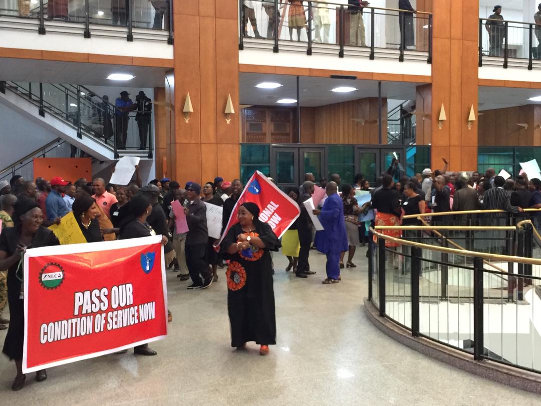 National Assembly workers resume protest over unpaid allowances