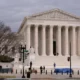 US Supreme Court Says Americans Have Right To Carry Guns In Public