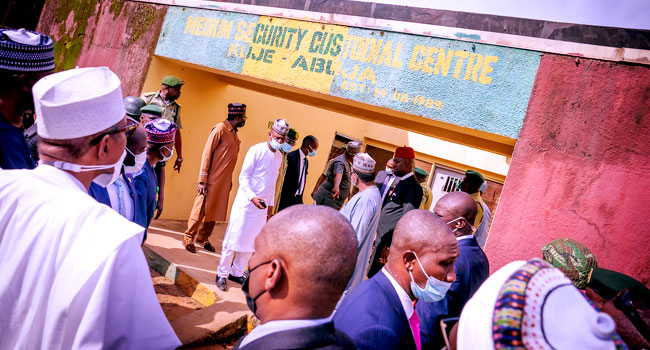 I Am Disappointed With The Intelligence System, Buhari Says After Inspecting Kuje Prison