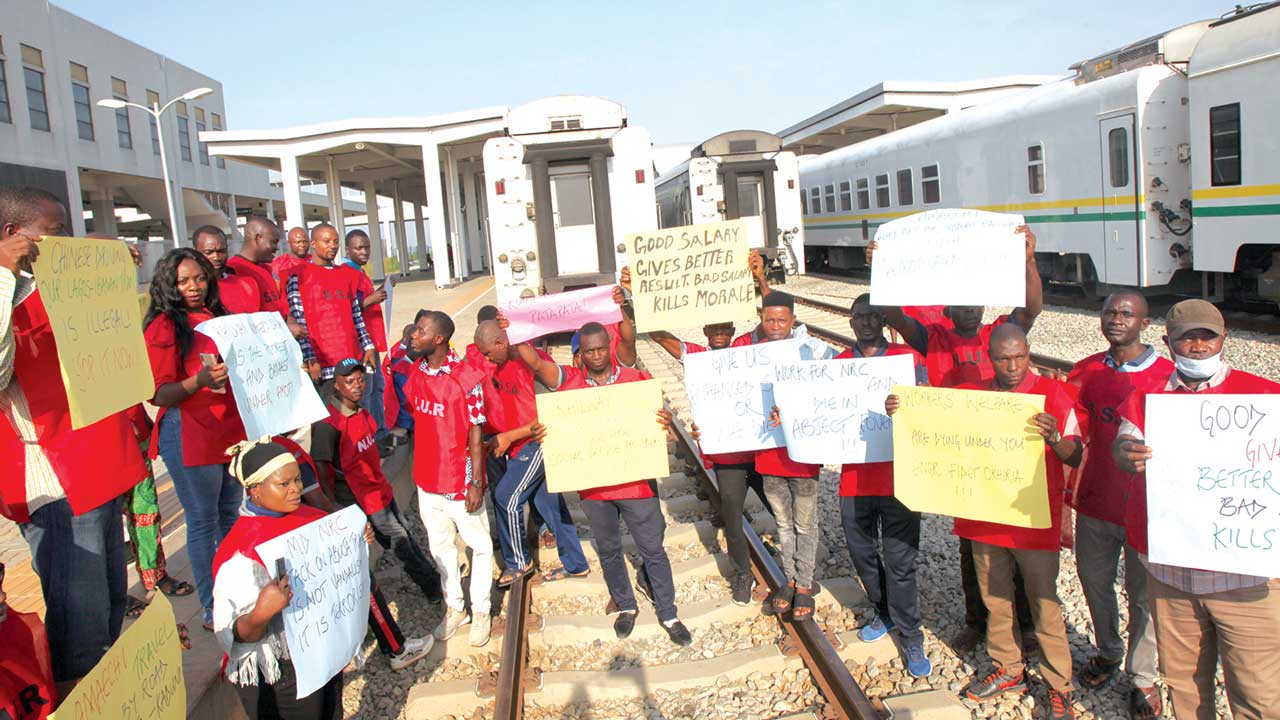 Railway workers issue strike warning, condemn govt’s handling of lingering ASUU impasse