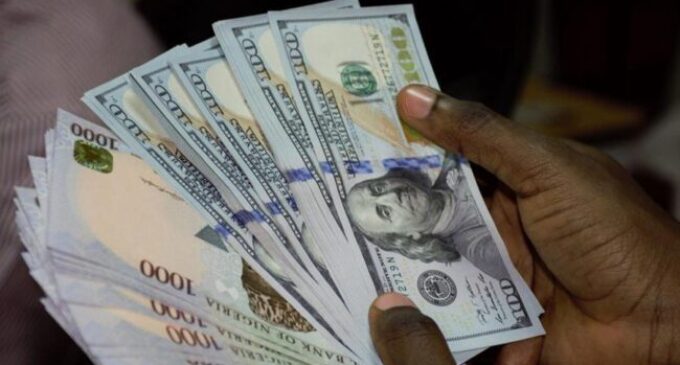 Naira slides to N707/$ at parallel market as FX scarcity persists