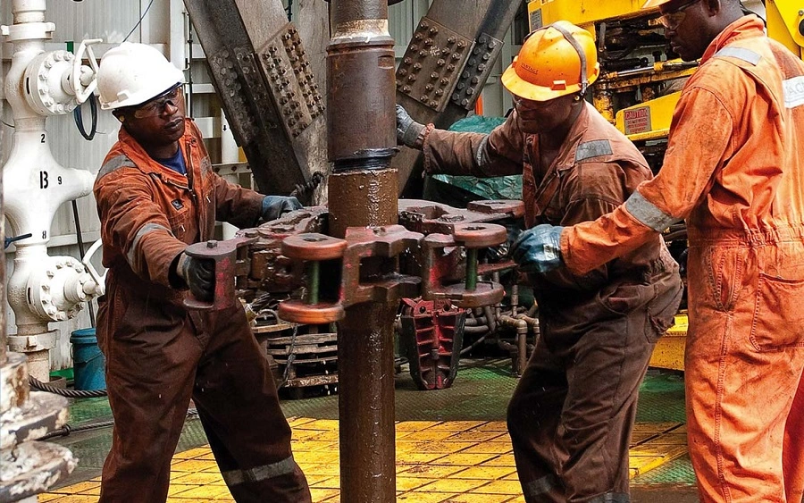 Angola edges Nigeria to remain Africa’s biggest oil producer for second straight month