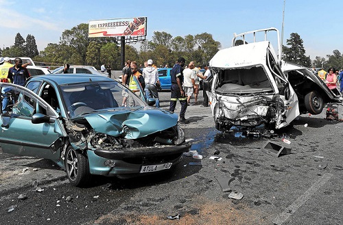 Four Killed, Sixteen Injured In Lagos-Ibadan Road Auto Crash