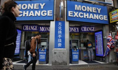 Pound stabilizes but turmoil continues for UK economy