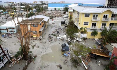 Hurricane Ian heads for Carolinas after pounding Florida