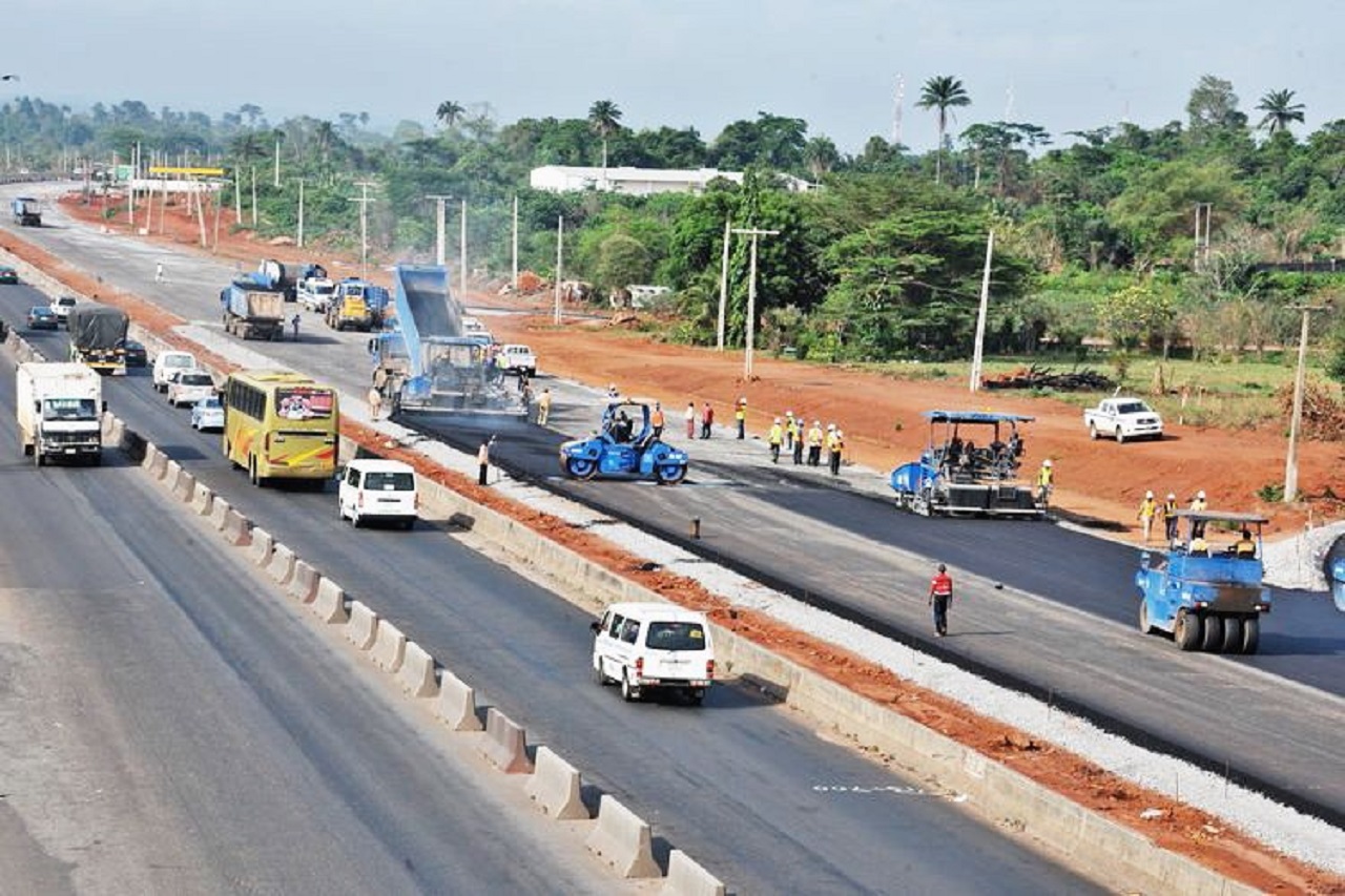 Oyo faults Fashola on Lagos-Ibadan expressway delay